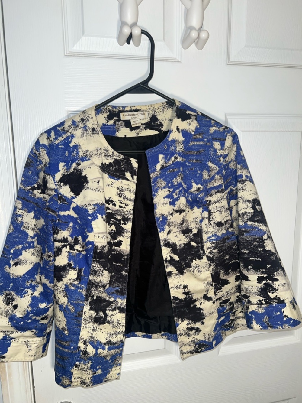 Coldwater Creek Blue, Cream & Black Abstract Cropped Blazer